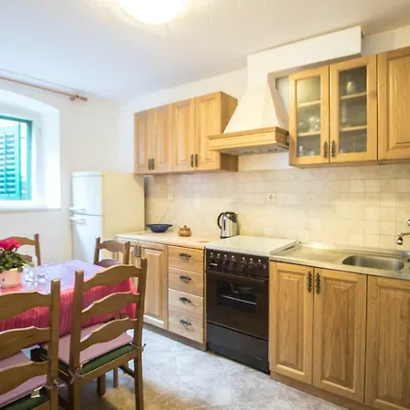 Apartment Juricic *